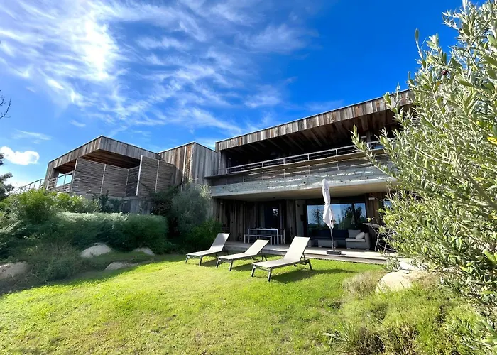 Les Lofts De Sainte-lucie-de-porto-vecchio * Сент-Люси-де-Пор